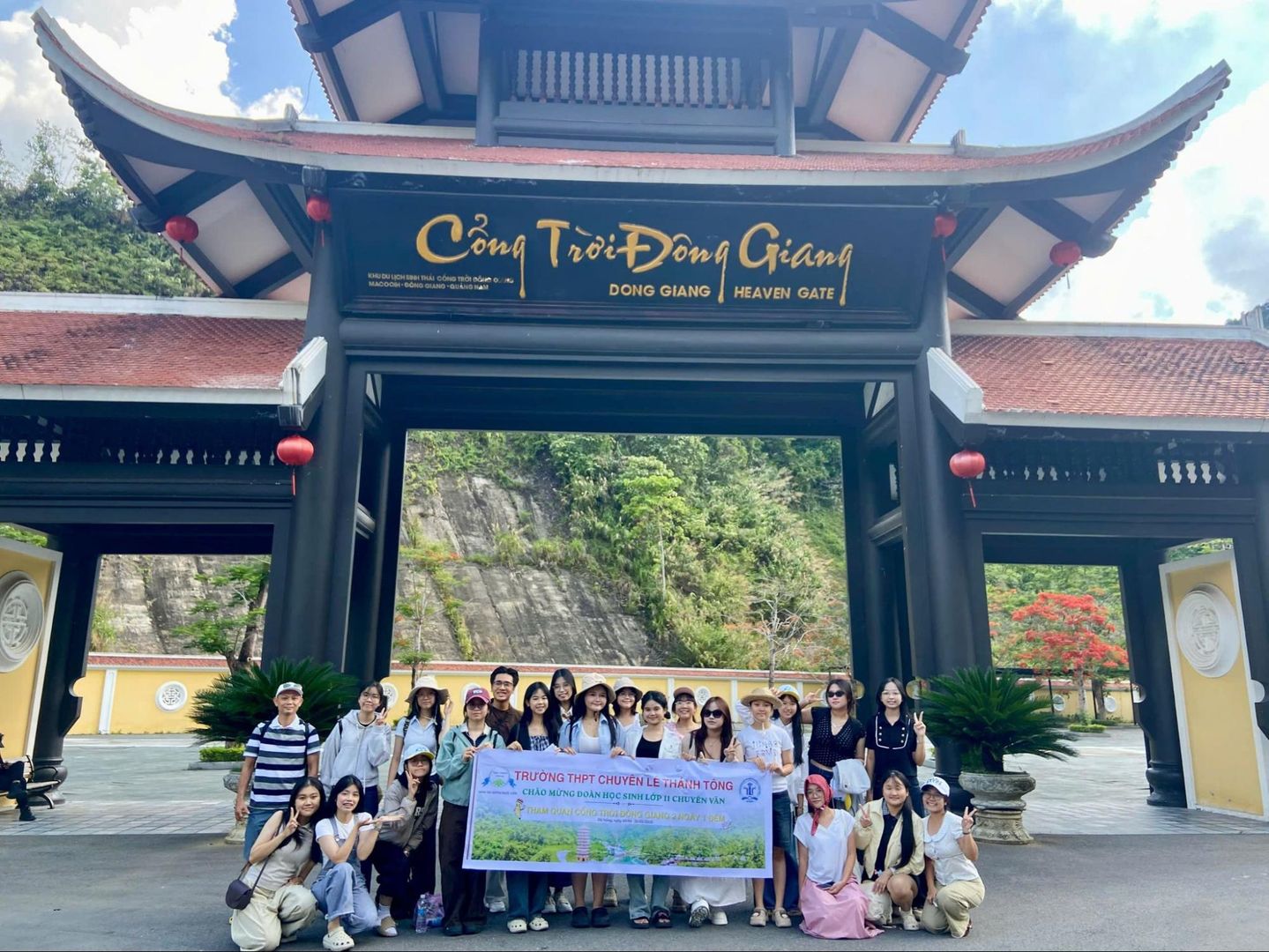 du lịch Cổng Trời Đông Giang
